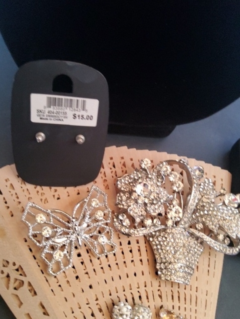 Bling Bundle IVANA butterfly necklace 7 pieces. - Picture 6 of 12